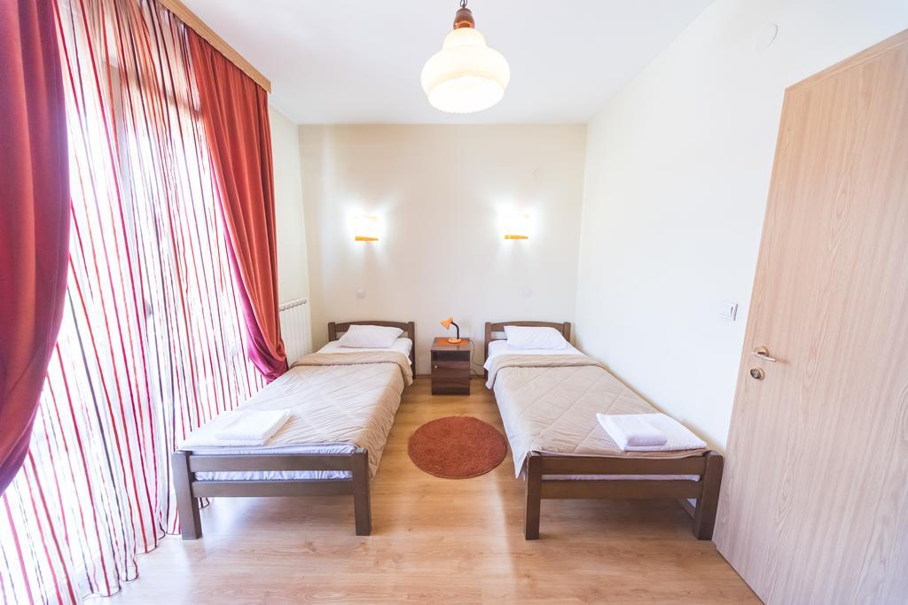 Hotel Piramida Podgorica Exterior foto