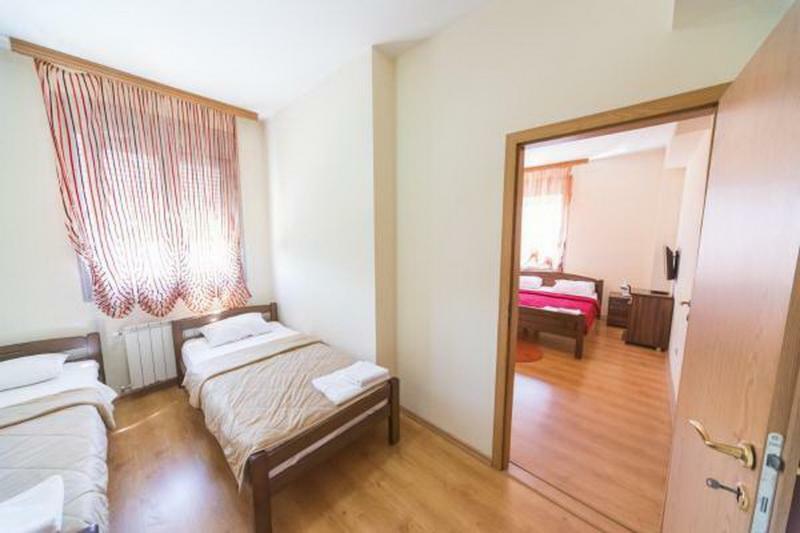 Hotel Piramida Podgorica Exterior foto